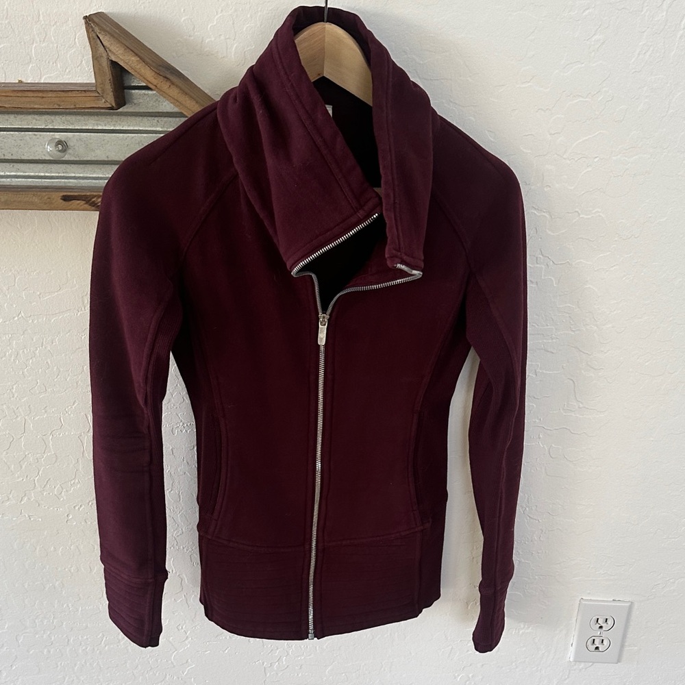 LuLuLemon Burgundy Zip-Up Jacket
